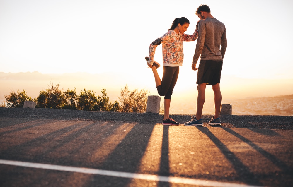 how to stretch before running