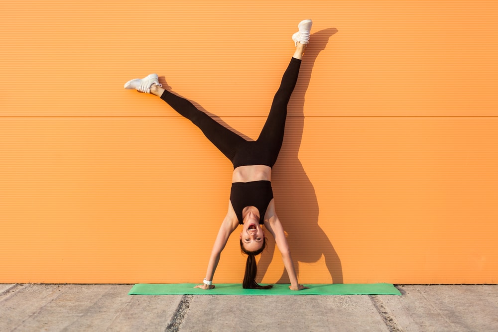 handstand benefits