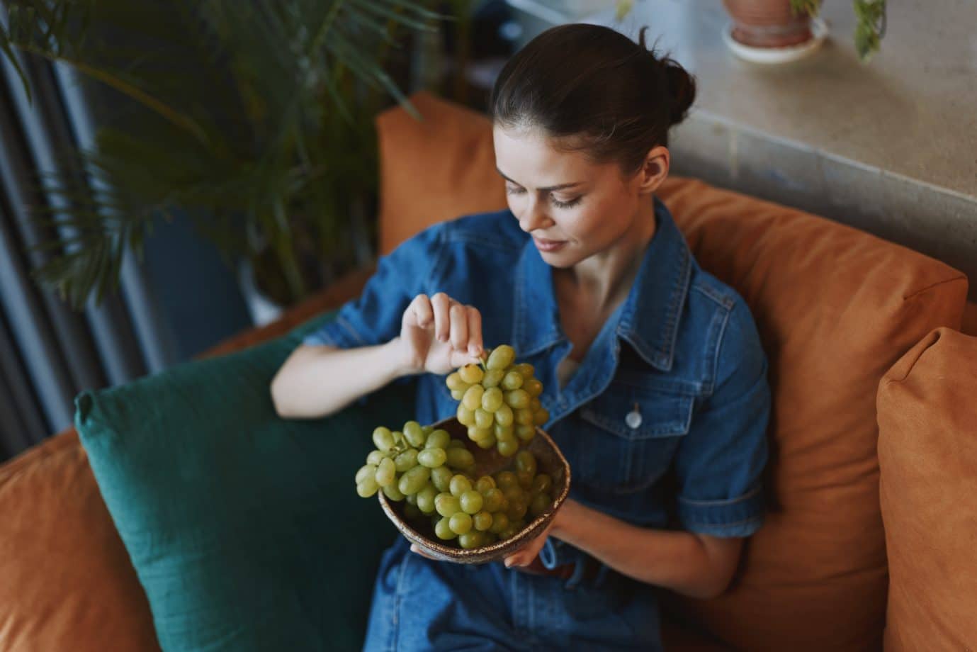 What Are The Benefits Of Eating Grapes At Night? What Science Says ...