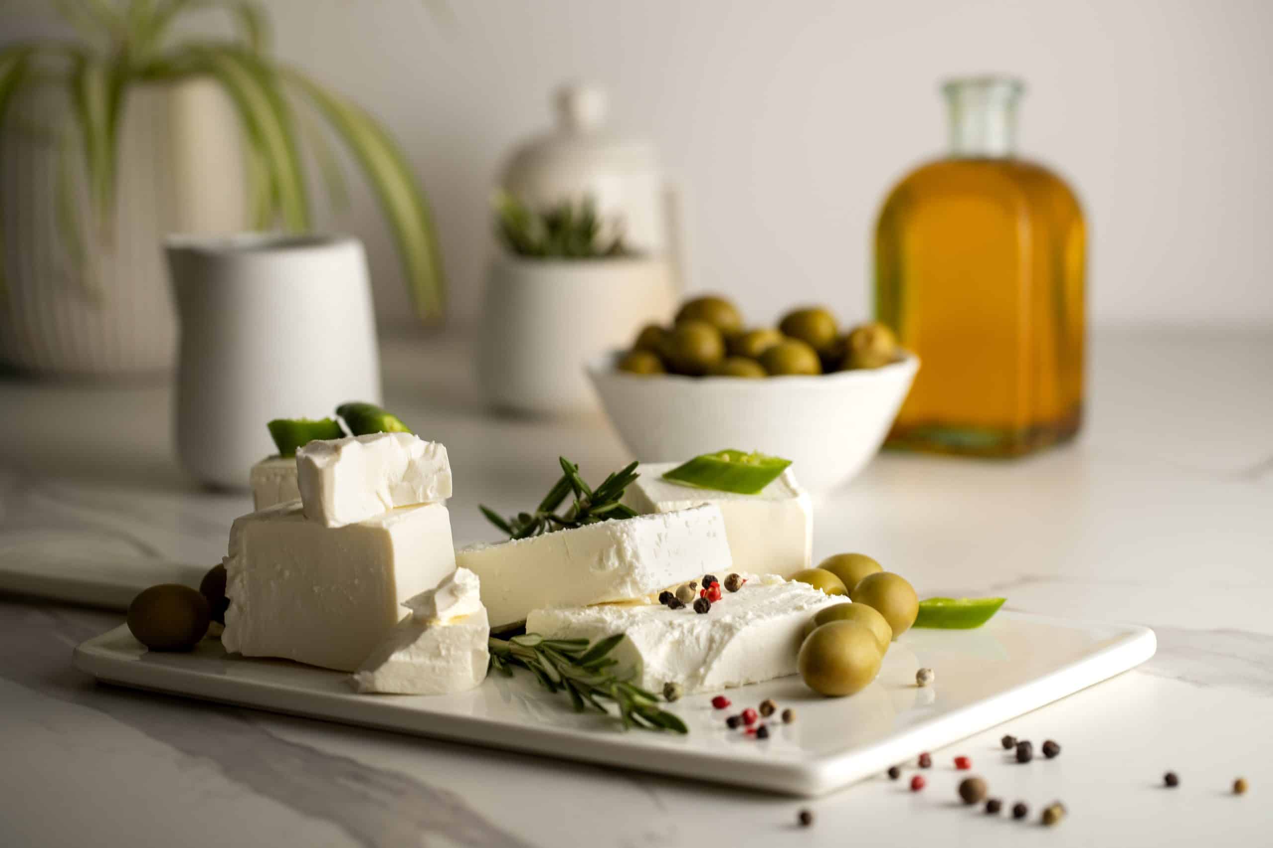 16 Vegan Alternatives for Cheese to Transform Any Meal You Crave