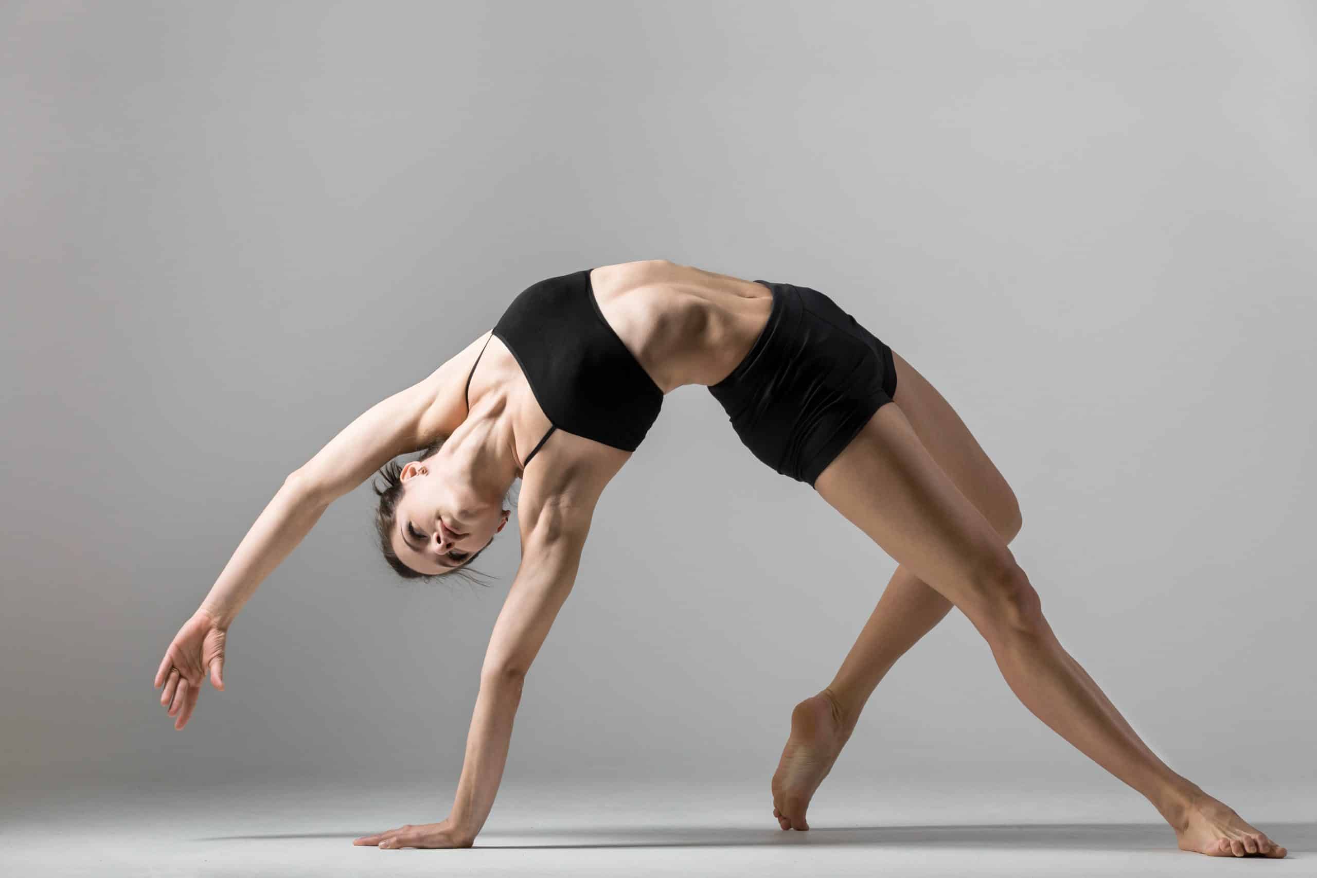 Hot Vinyasa Yoga: The Ultimate Guide for Beginners